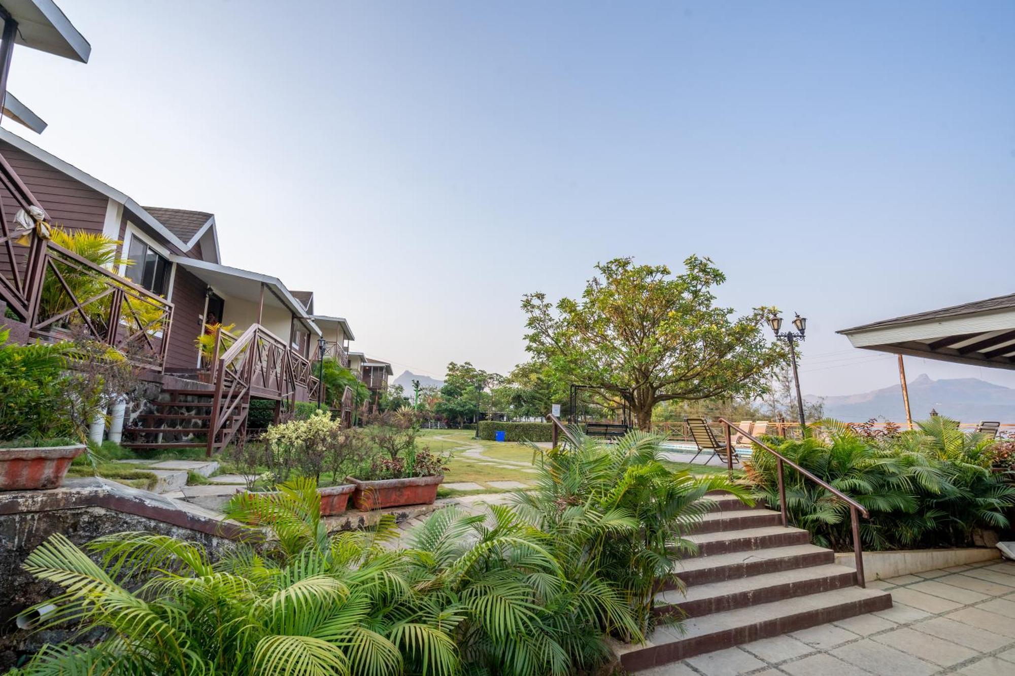 Green Velvet Resort-Near Pawna Lake Lonavala Bagian luar foto